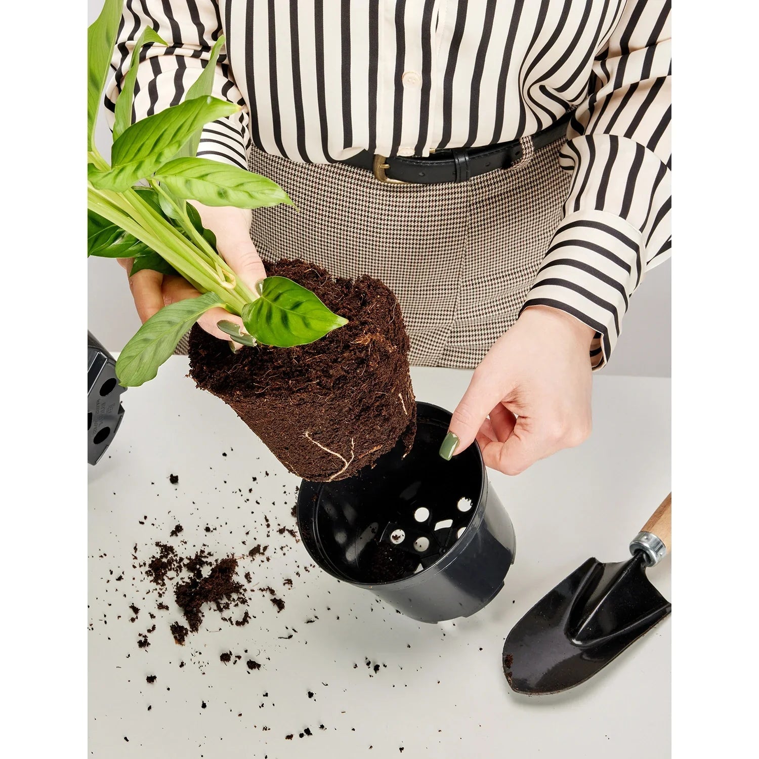 Blumentopf Kunststoff rund Pflanztopf Kräutertopf Anzuchttopf GD-0025